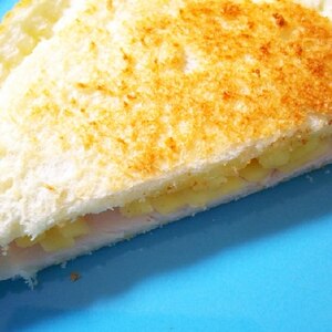 簡単朝食☆ハムチーズトースト